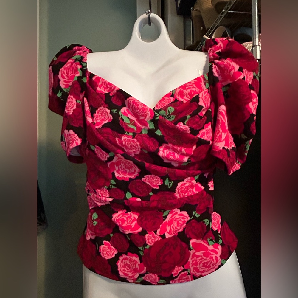 BOGO Pink Floral Top - Picture 2 of 7